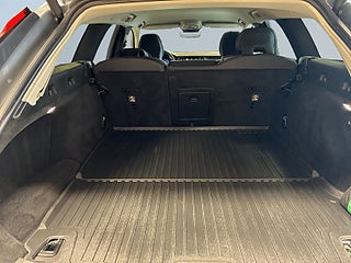 Volvo V90 Recharge T6 AWD Plus Dark Mvärme Drag Bkamera S&V-däck – bild 12