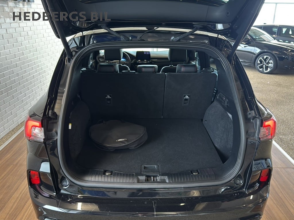 Ford Kuga ST-Line Phev 224HK thumbnail