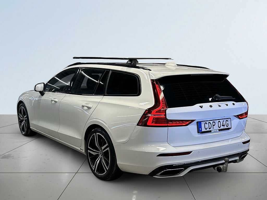 Volvo V60 Recharge T6 AWD Automat R-Design Drag/Värmare/S&V-Däck