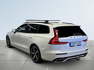 Volvo V60 Recharge T6 AWD Automat R-Design Drag/Värmare/S&V-Däck – bild 5