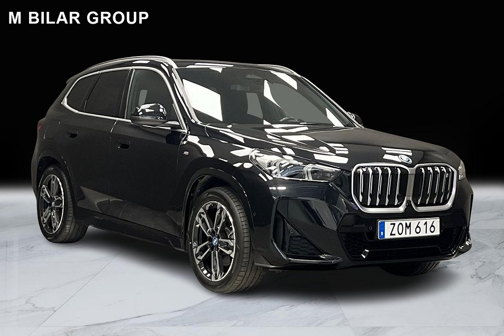 BMW iX1 xDrive30 / M Sport / Harman Kardon / Head-up / Drag