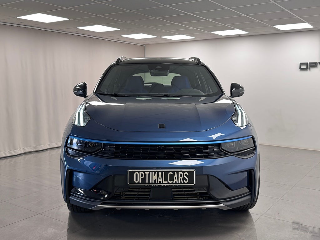 Lynk & Co 01 Plug-In Hybrid 360g Infinity Akustik Pano MOMS Leasebar bild 3