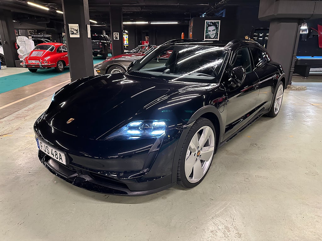 Porsche Taycan Turbo Cross Turismo, Panorama, Luft, Matrix