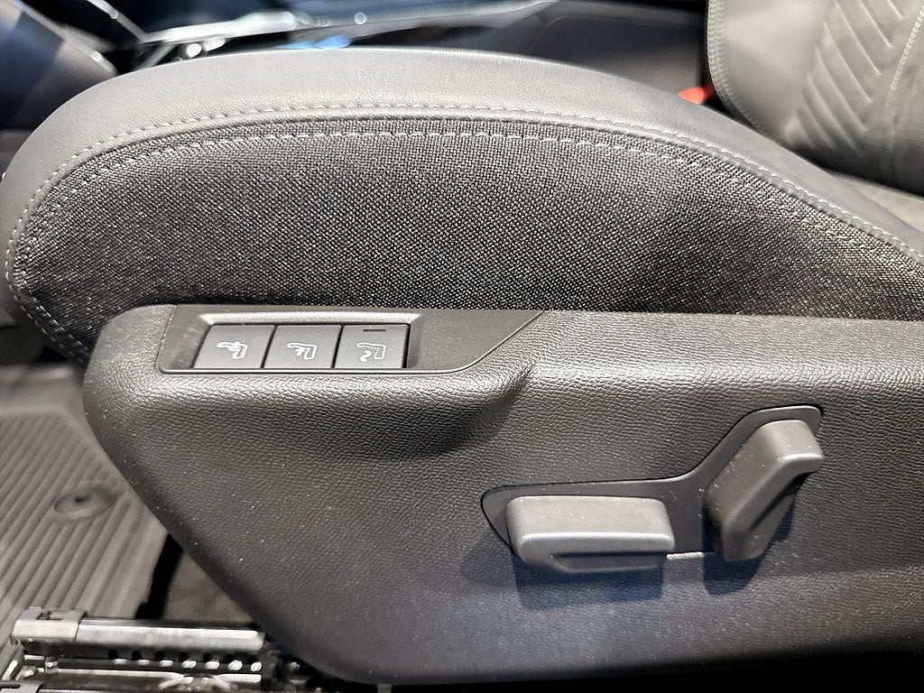 Bild på Peugeot 2008 GT 1.2 PT 130hk Aut - B-KAMERA, CARPLAY