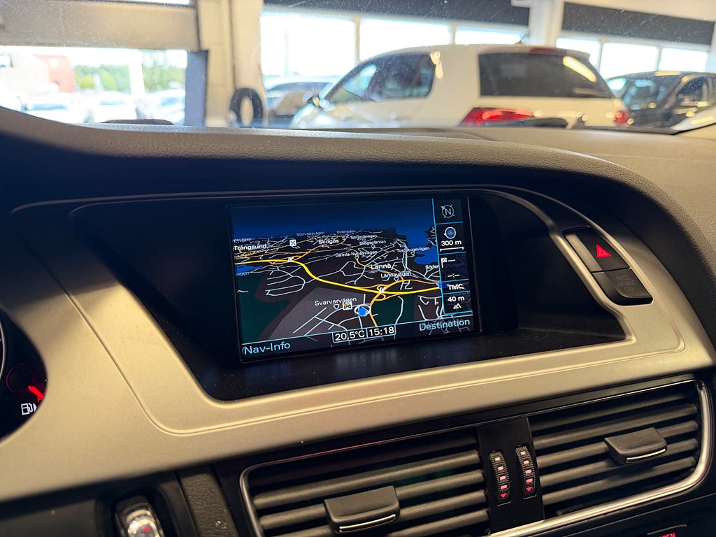 Audi A4 2010 - miniatyr 13