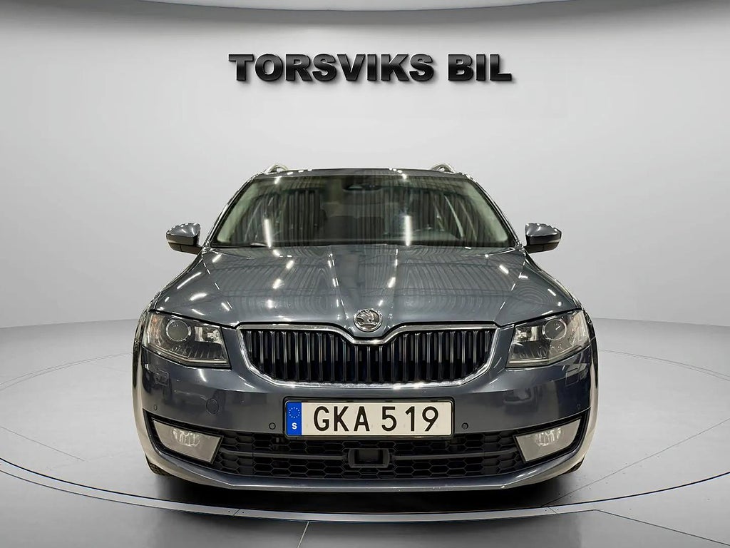 Skoda Octavia Kombi 2.0 TDI Business Edition, Vinterhjul Hemleverans - miniatyr 9