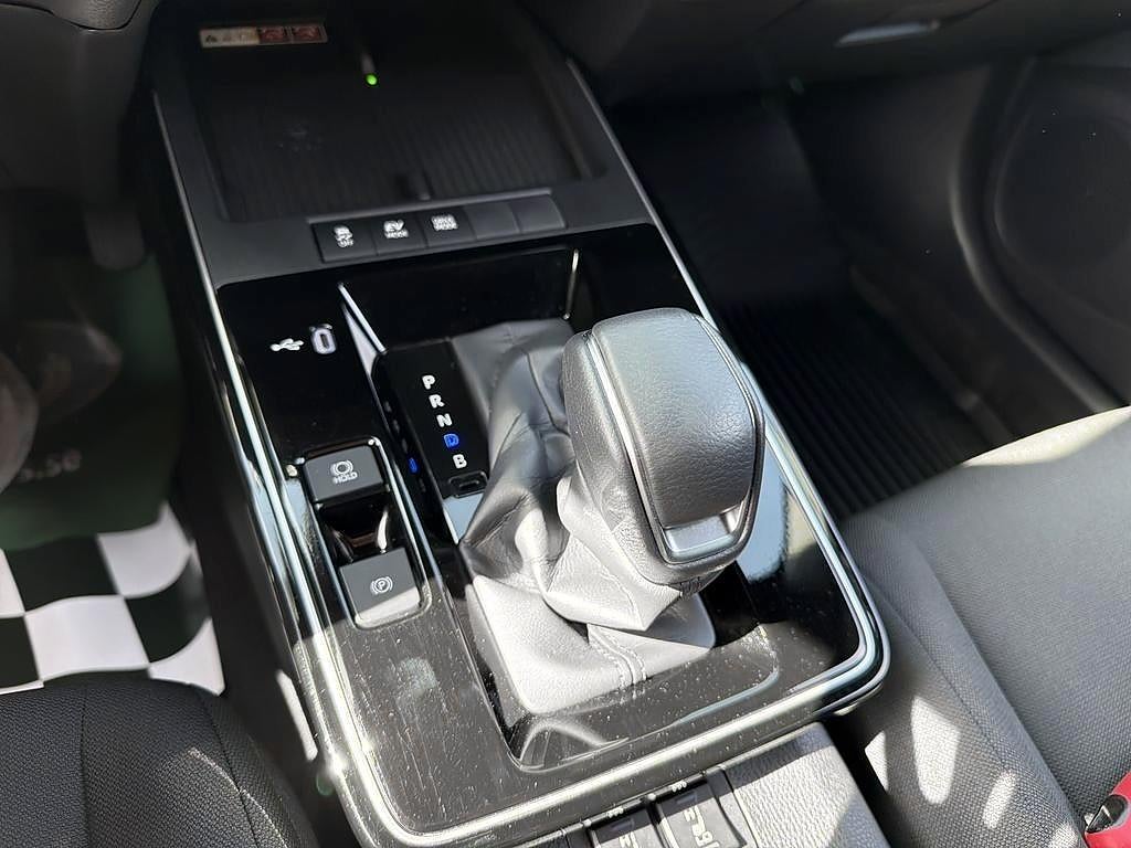 Toyota Corolla Cross 2025 - miniatyr 17