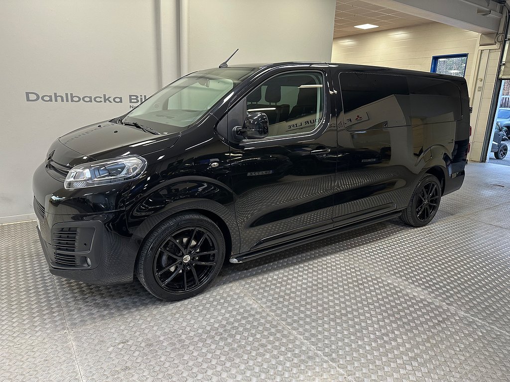 Citroën Jumpy L3 Crew Cab 6-sits All Black / Leasebar