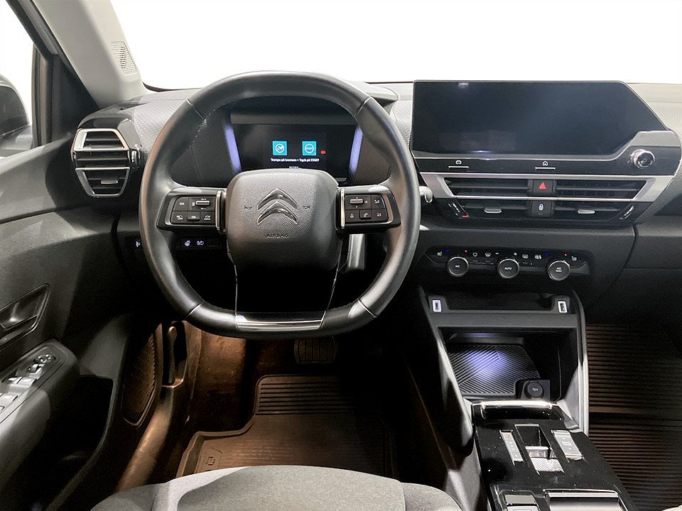 Bild på Citroën e-C4 Shine 50kWh 136hk Aut - B-KAMERA,CARPLAY,RATTVÄRME