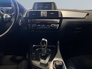 BMW 118I Aut M Sport Fullservad Psens Bluetooth S&V-Däck – bild 11