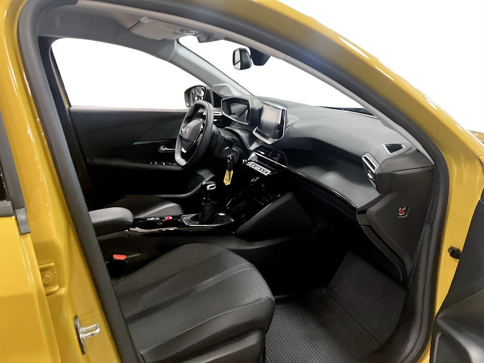 Bild på Peugeot 208 Allure 1.2 PT 100hk B-KAMERA FARTHÅLLARE