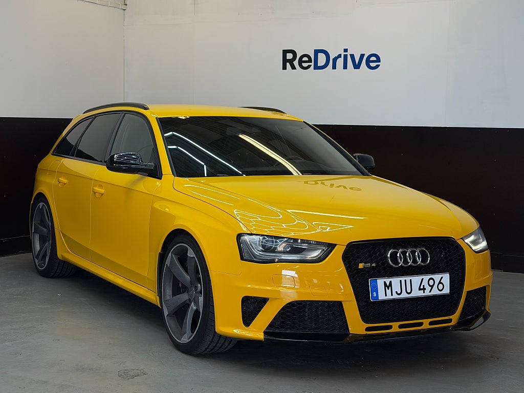 Audi RS4 Avant V8 Quattro Kolfiber Navi Läder Bang 450hk