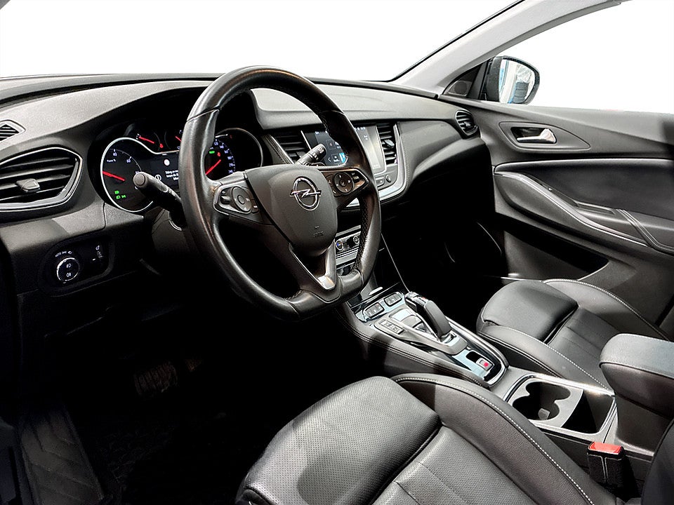Bild på Opel Grandland X Ultimate Hybrid4 PHEV 300hk 4WD B-KAMERA ELSTOL