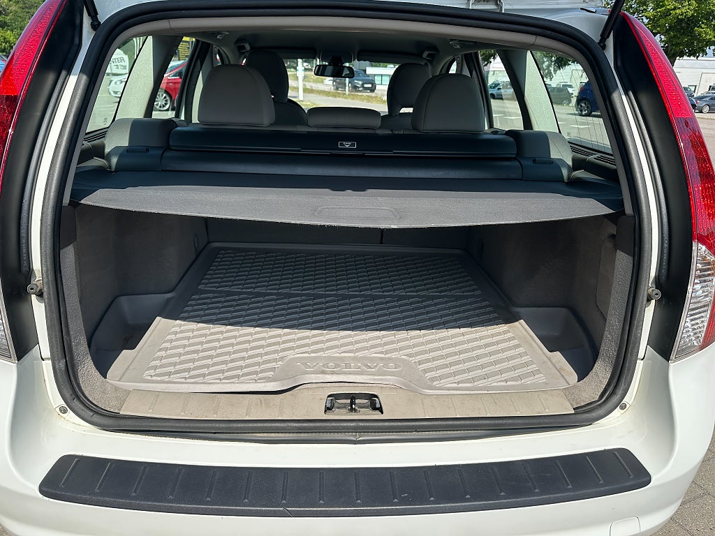 Volvo V50 T5 (230 hk) Kinetic DRAGKROK