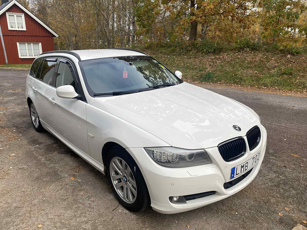 BMW 318 Bmw 318d Ev. A-Traktor //Comfort //Lci