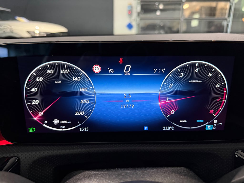 Mercedes-Benz CLA 200 AMG Premium El-stolar 19tum - bild 18