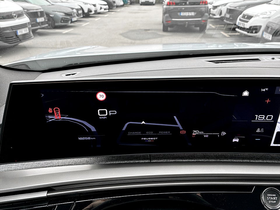 Bild på Peugeot 5008 GT Hybrid 145hk Aut 7-SITS B-KAMERA CARPLAY