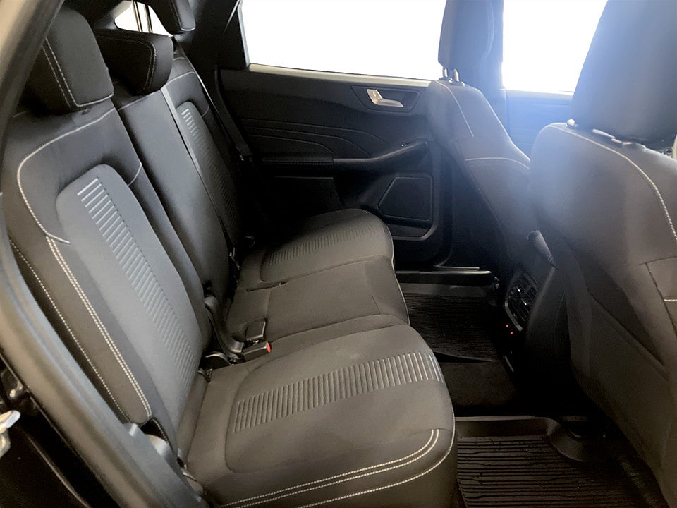 Bild på Ford Kuga Active PHEV 243hk Aut B-KAMERA CARPLAY EN ÄGARE