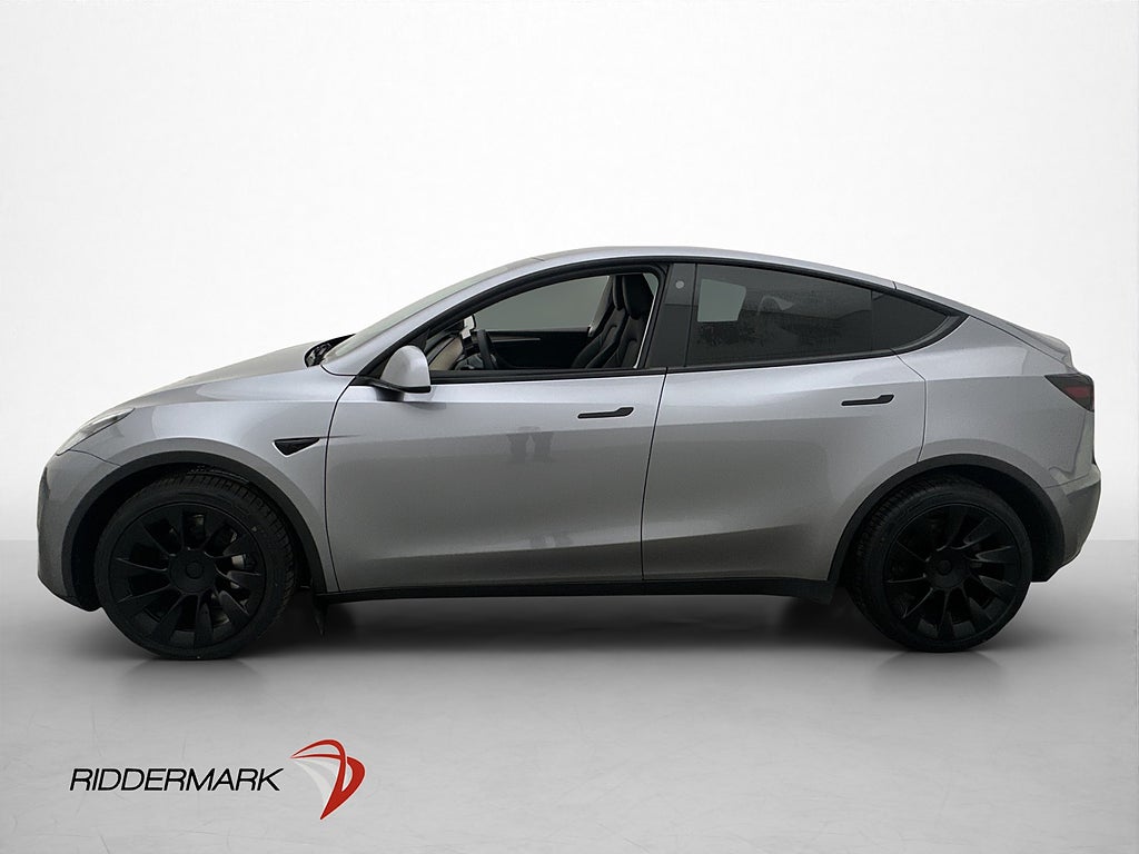 Tesla Model Y Long Range AWD Svensksåld Panorama Drag
