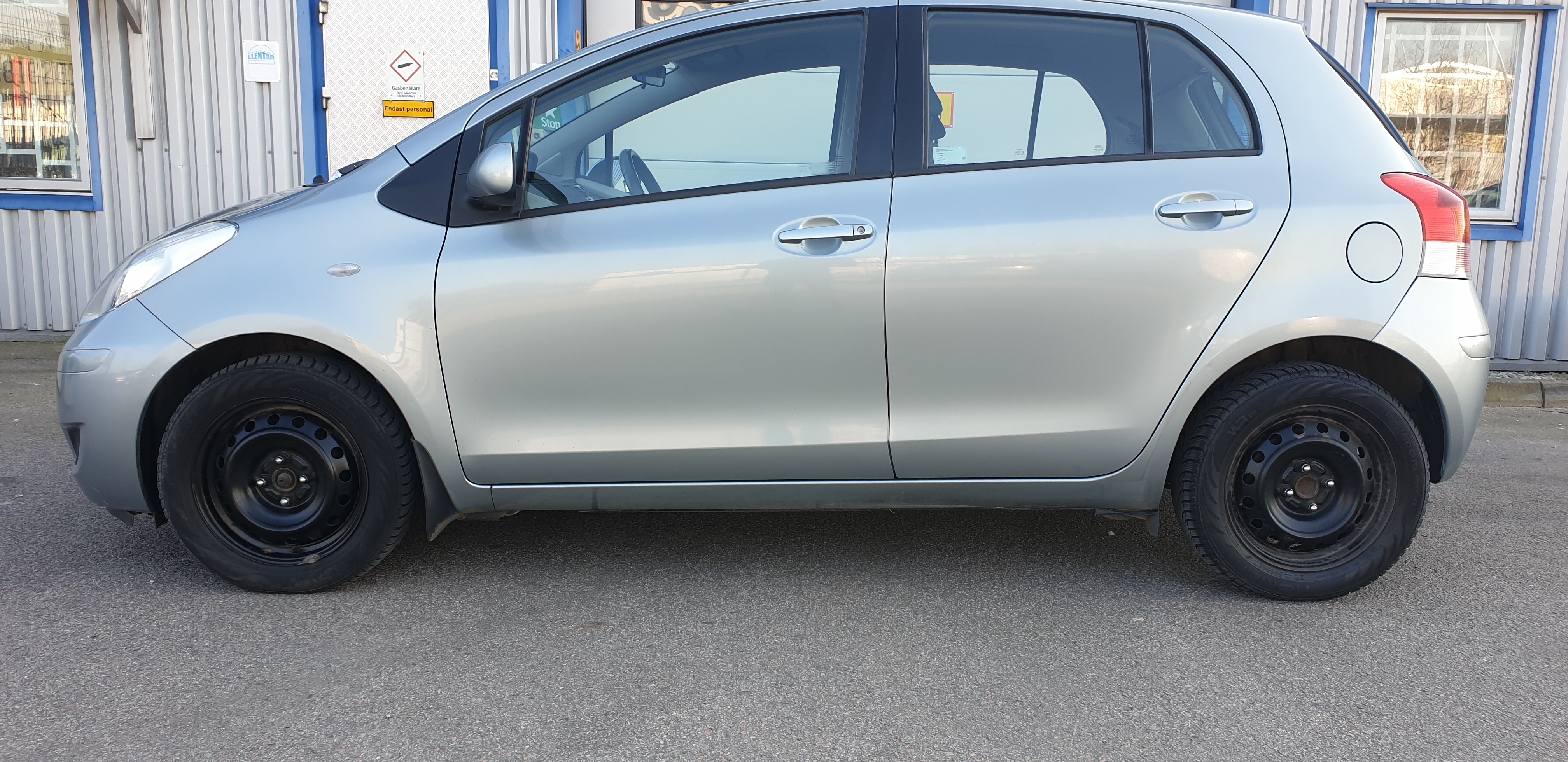 Toyota Yaris 2009, bild 3/34