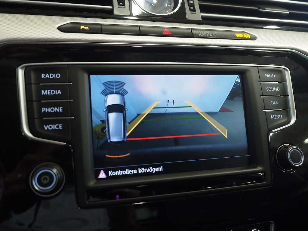Volkswagen Passat Alltrack 2.0 TDI 4Motion 190hk Alltrack Drag Kamera D-Vär 2017