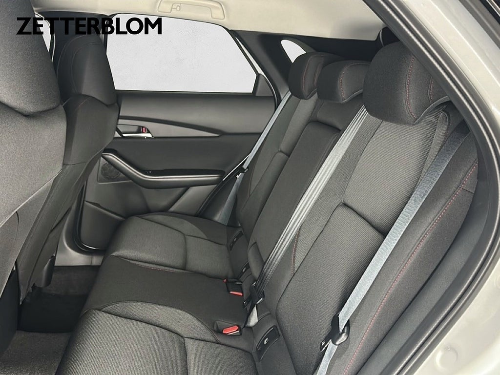 SUV Mazda CX-30 8 av 20