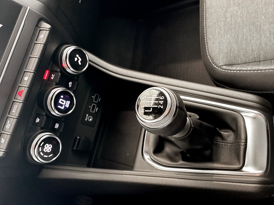 Bild på Renault Captur ZEN 1.0 TCe 91hk -BACKKSENSORER