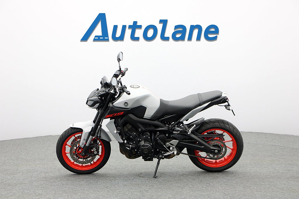 Yamaha MT-09 *Leovince Nyservad