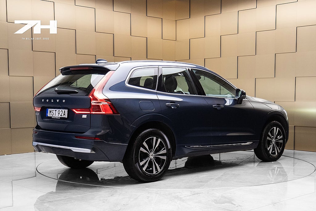 Volvo XC60 Recharge T6 AWD Core Pano Drag Pilot Assist Kamera