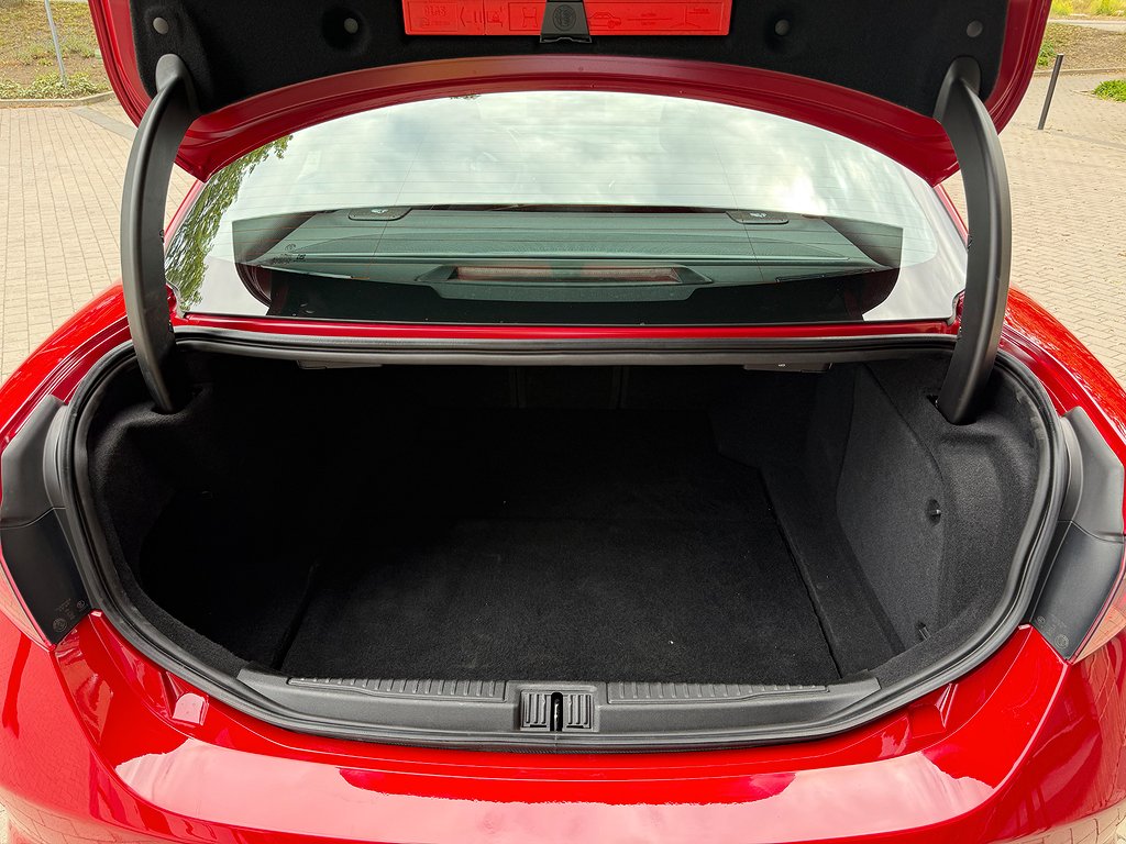 Alfa Romeo Giulia Quadrifoglio Automatisk, 8-trinn, 510ps, 2019