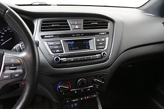 Halvkombi Hyundai i20 19 av 22