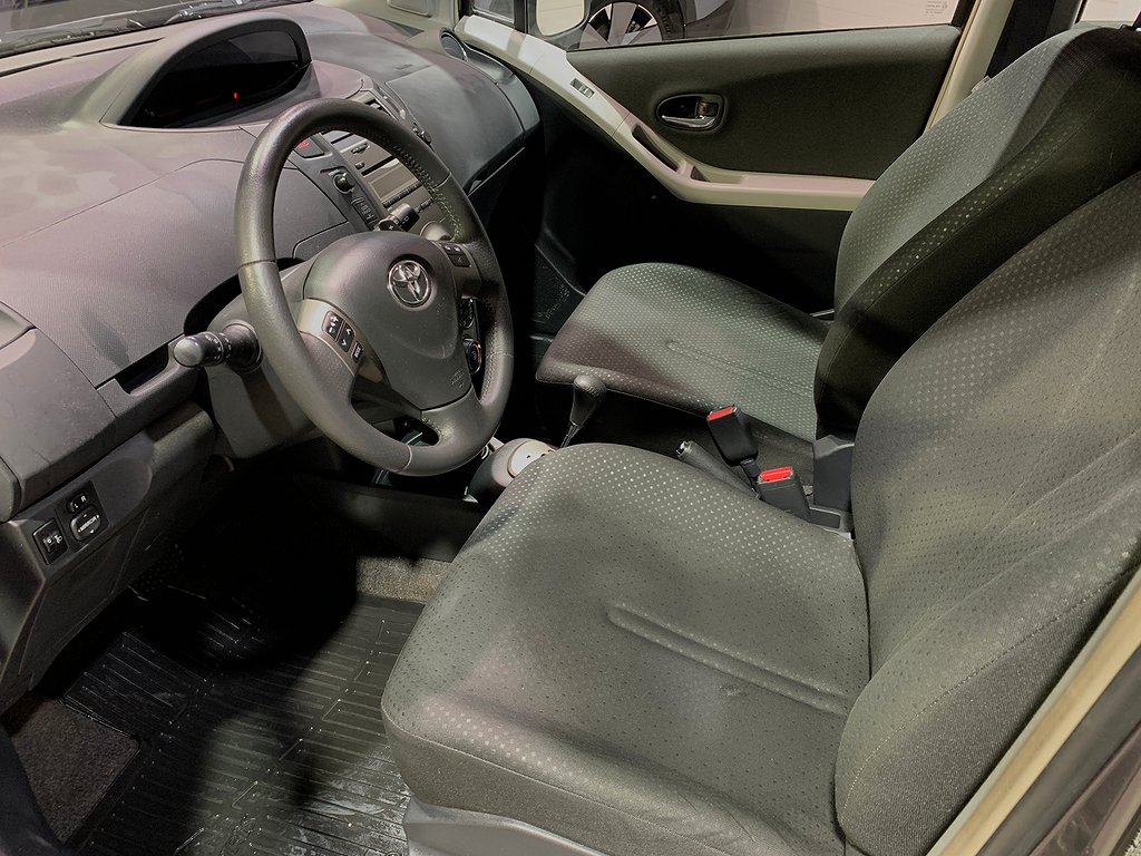 Toyota Yaris AUTOMAT | 5-dörrar | AC | Låga mil 2010