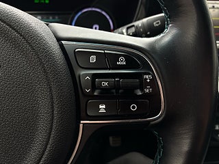 Kia Niro 64 kWh Advance Plus SoV-Däck/Elstol/JBL/Rattvärm/Navi – bild 21