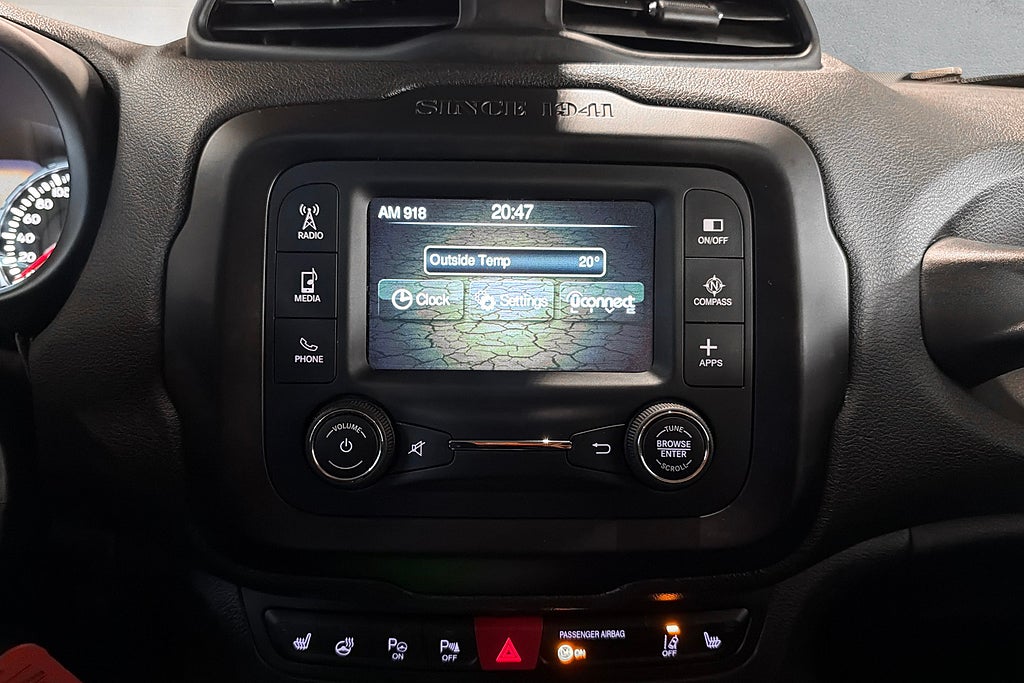 Jeep Renegade 1.4 DCT 1-Ägare B-Kamera Nybesiktigad Nyservad Automat