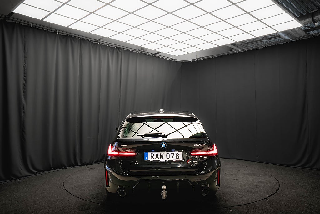BMW 330e xDrive M Sport BLACK DRAG KAMERA 19'' 1-ÄGARE MOMS