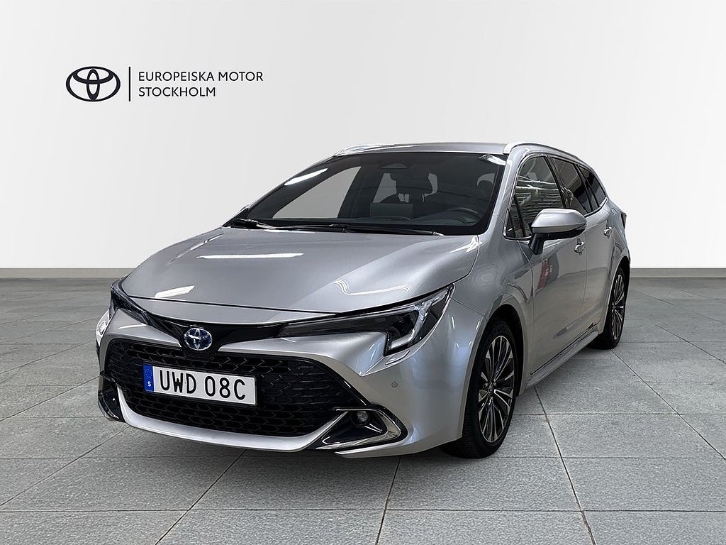 Toyota Corolla STYLE / PLUS / V-HJUL / AU-GARANTI