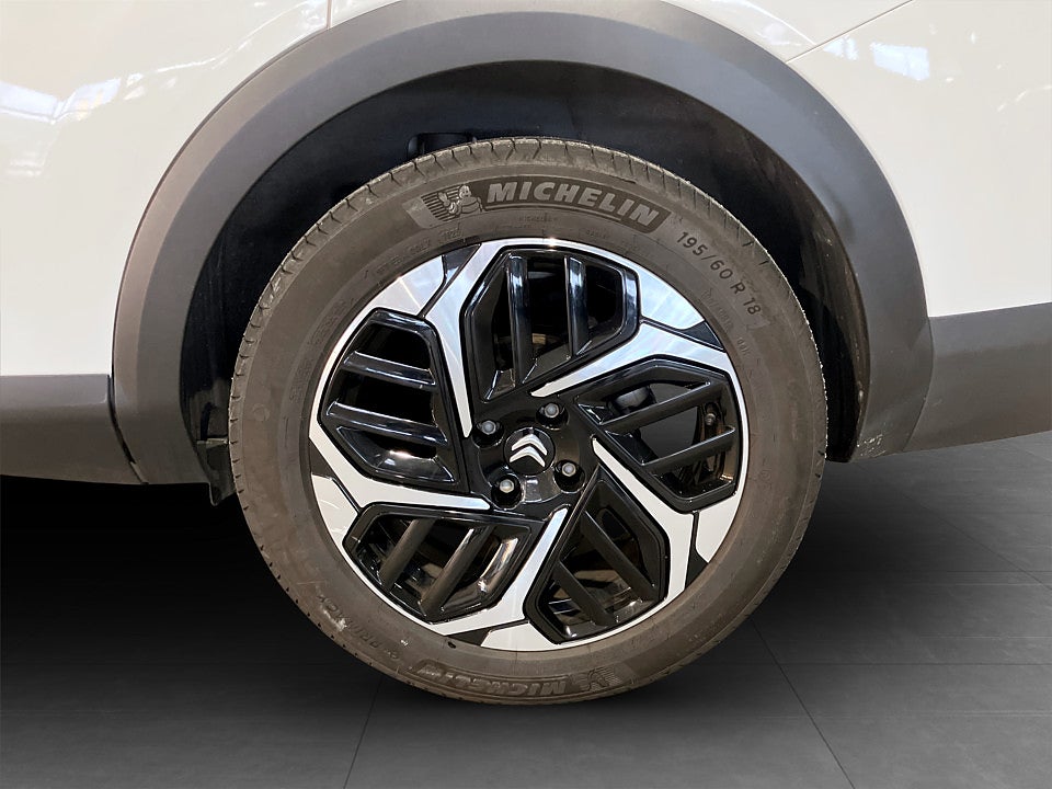 Bild på Citroën C4-X Shine 1.2 PT 130hk Aut B-KAMERA NAVI