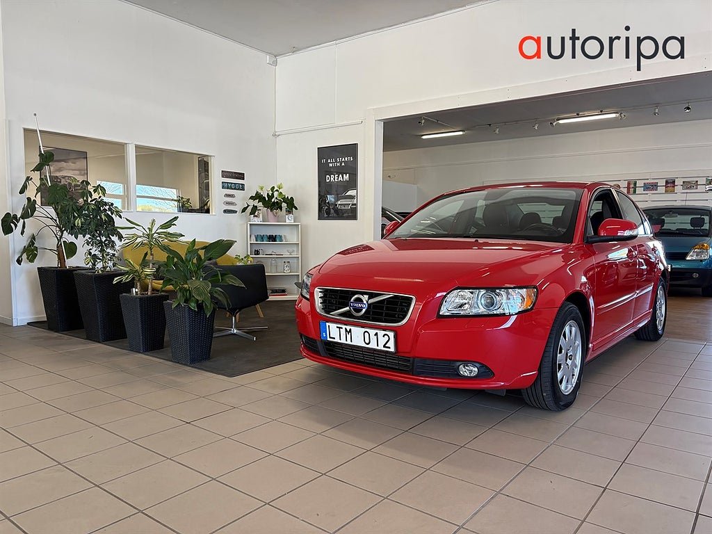 Volvo S40 D2 Momentum / Superskick / 1 ägare