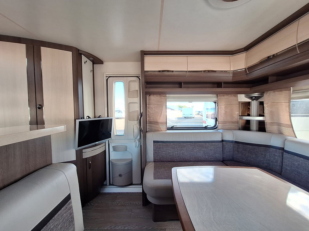 Hobby Prestige 620 CL Långbädd, AC -2020, Tält -2024