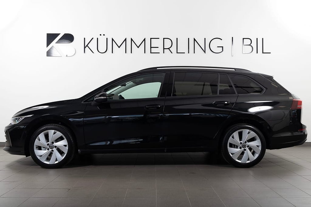 Volkswagen Golf Sportscombi 1.5 eTSI DSG 150hk H/K B-Kame...