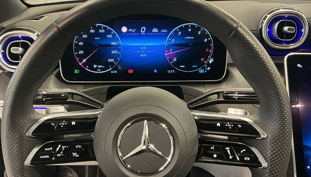 Mercedes-Benz CLE 300 4MATIC Cabriolet AMG Premium Läder Drag Burmester - bild 8