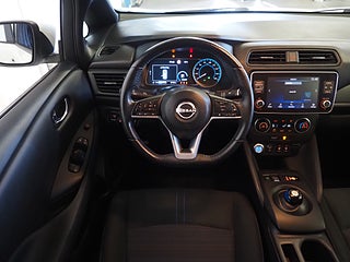 Halvkombi Nissan Leaf 15 av 22