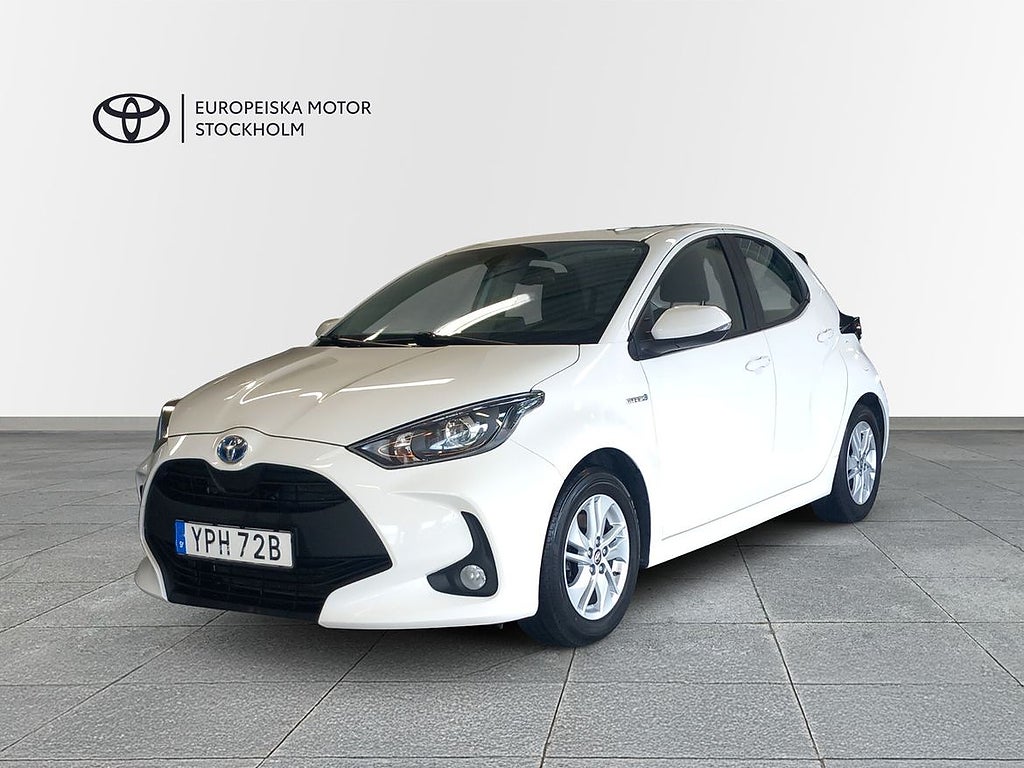 Toyota Yaris Active V-Hjul & Backkamera