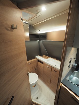 Husvagn, 1-axl Knaus Yaseo 340 PX 14 av 17