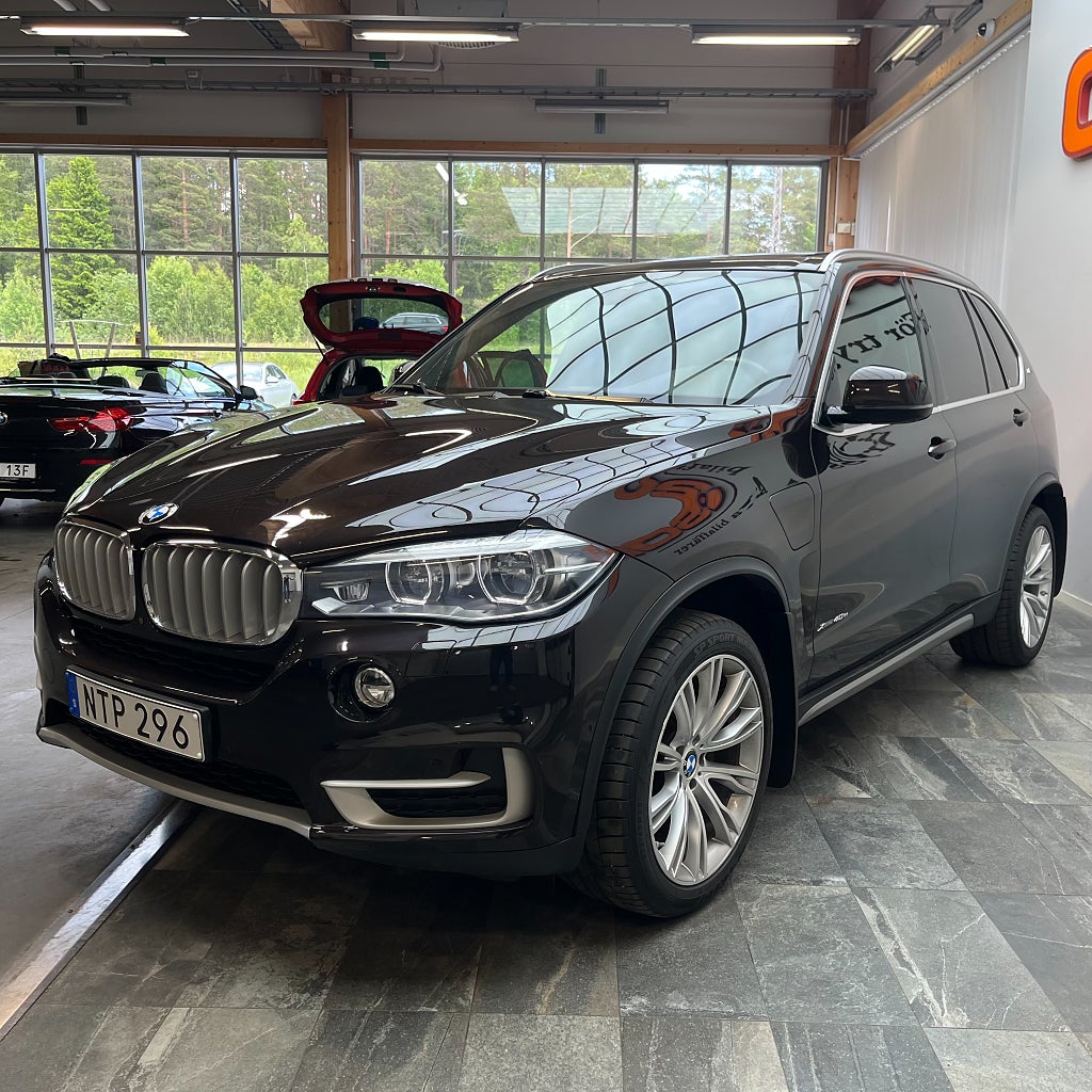 BMW X5 4,99% xDrive40e Pano H/K Värmare Backkamera Drag M-ratt
