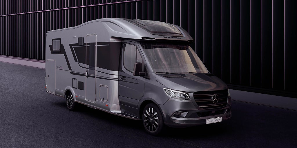 Adria MATRIX SUPREME MB 670 SL (ALDE+Mercedes+Ugn+Golvvärme)