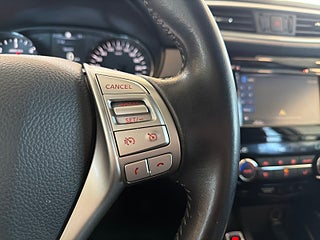 Nissan Qashqai 1.5 dCi S&V-hjul/M&K-värm/360kam/Navi – bild 19