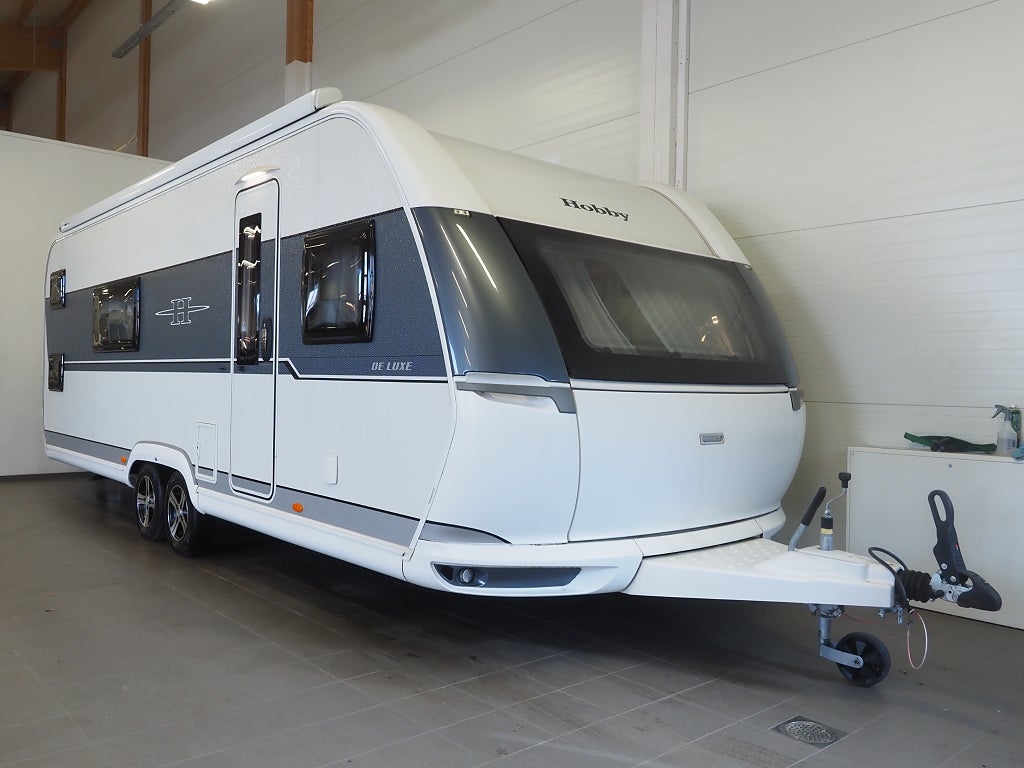 Hobby Deluxe 650 KFU Takmonterad Markis ALDE Barnkammare 2020