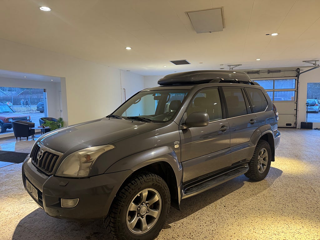Toyota Land Cruiser  3.0 D-4D 4x4 7sit ny servad välvårdad 