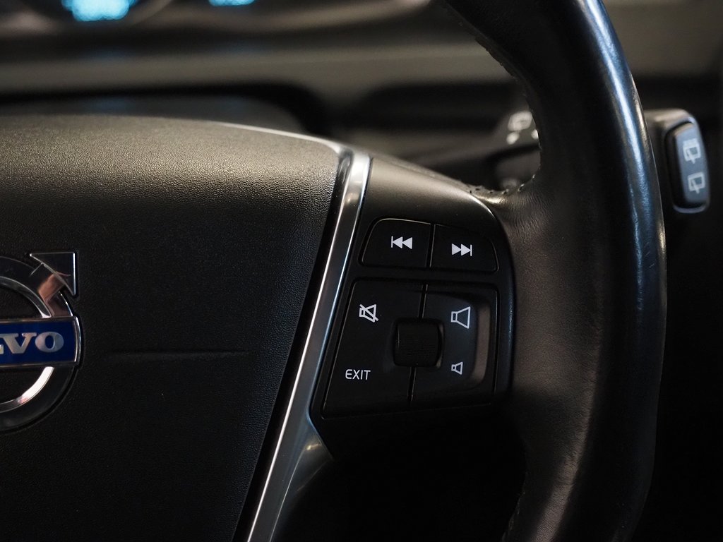 Volvo V60 D5 AWD Geartronic Summum Drag VOC D-Värm Skinn 2014
